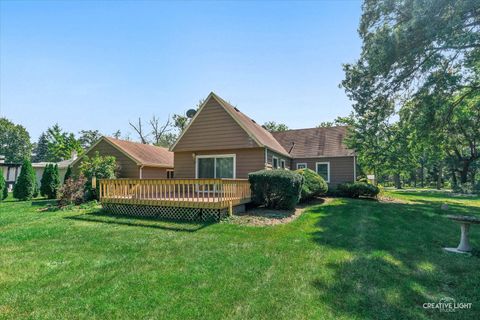 Tiny photo for 28W544 Rogers Avenue, Warrenville, IL 60555 (MLS # 12469696)