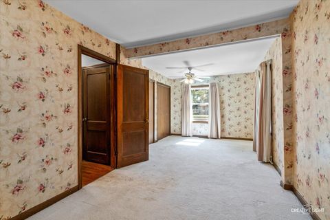 Tiny photo for 28W544 Rogers Avenue, Warrenville, IL 60555 (MLS # 12469696)