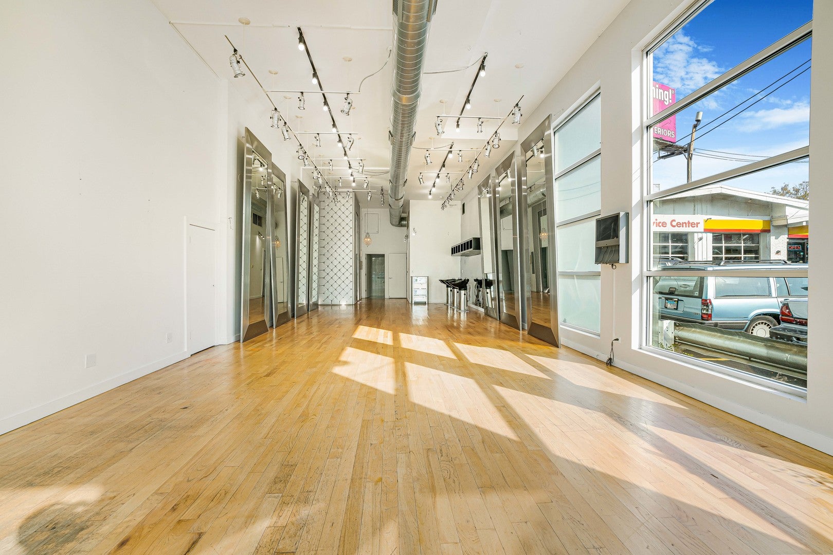 1412 W DIVISION Street C-1