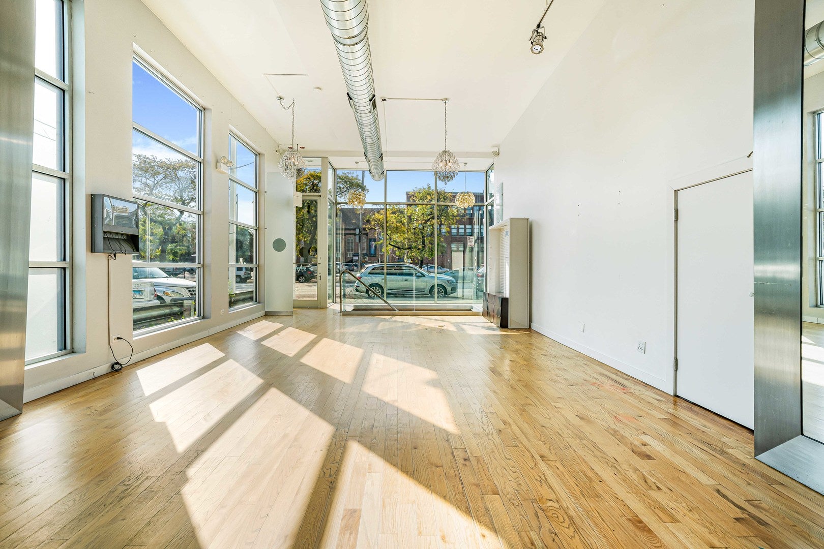 1412 W DIVISION Street C-1