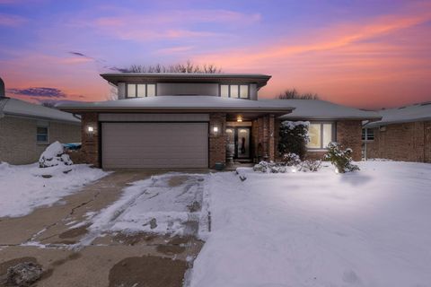 Tiny photo for 8058 Circle Drive, Palos Hills, IL 60465 (MLS # 12529040)