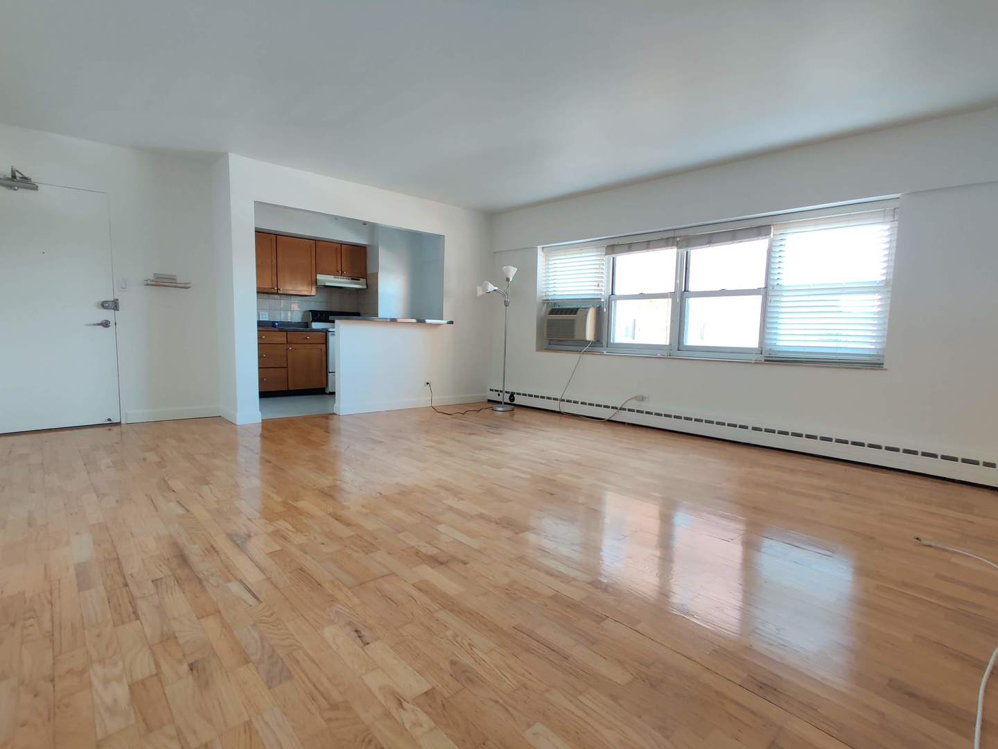4950 N Marine Drive 808