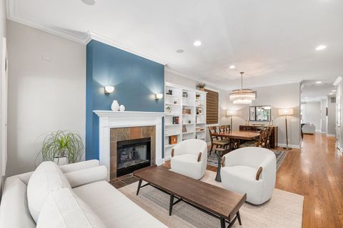 Tiny photo for 2733 N Southport Avenue #1, Chicago, IL 60614 (MLS # 12644490)