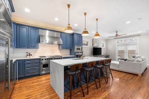 Tiny photo for 2733 N Southport Avenue #1, Chicago, IL 60614 (MLS # 12644490)