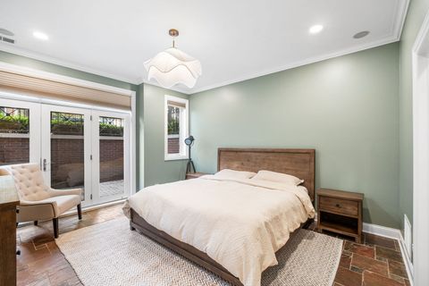 Tiny photo for 2733 N Southport Avenue #1, Chicago, IL 60614 (MLS # 12644490)