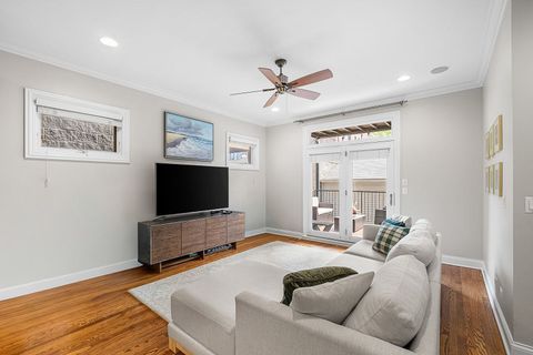 Tiny photo for 2733 N Southport Avenue #1, Chicago, IL 60614 (MLS # 12644490)