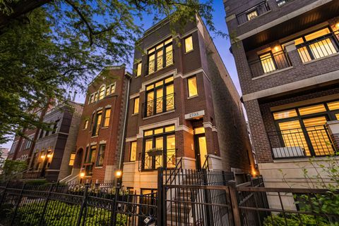Tiny photo for 2733 N Southport Avenue #1, Chicago, IL 60614 (MLS # 12644490)