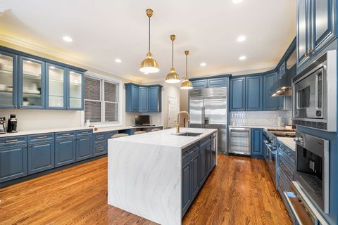 Tiny photo for 2733 N Southport Avenue #1, Chicago, IL 60614 (MLS # 12644490)