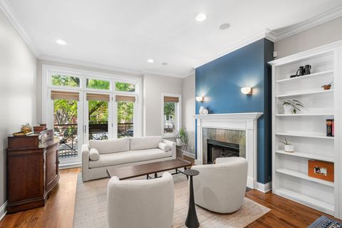 Tiny photo for 2733 N Southport Avenue #1, Chicago, IL 60614 (MLS # 12644490)