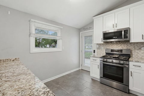 Tiny photo for 168 SIOUX Avenue, Carpentersville, IL 60110 (MLS # 12682011)
