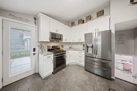 Tiny photo for 168 SIOUX Avenue, Carpentersville, IL 60110 (MLS # 12682011)