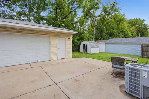 Tiny photo for 168 SIOUX Avenue, Carpentersville, IL 60110 (MLS # 12682011)