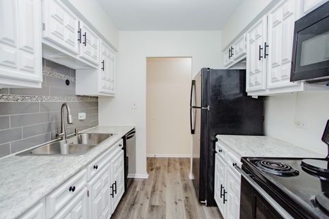 Tiny photo for 1629 W Greenleaf Avenue #202, Chicago, IL 60626 (MLS # 12558531)