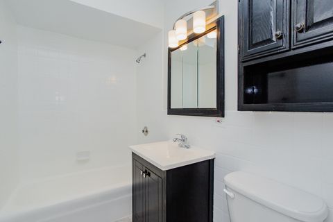 Tiny photo for 1629 W Greenleaf Avenue #202, Chicago, IL 60626 (MLS # 12558531)