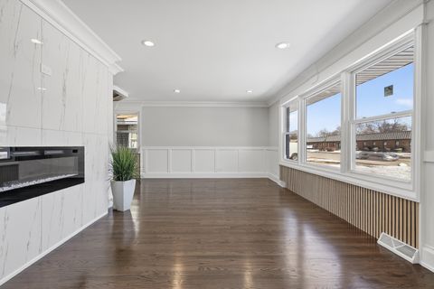 Tiny photo for 15554 S Park Avenue, South Holland, IL 60473 (MLS # 12548355)