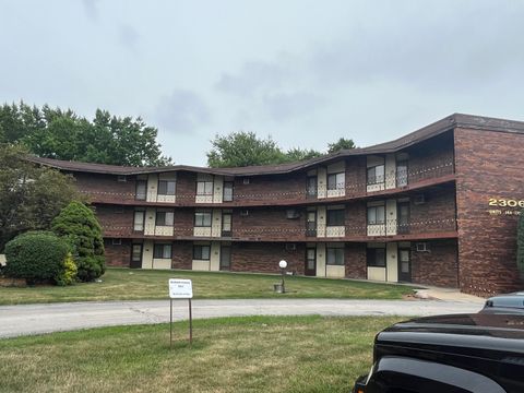 Photo of 2306 Holiday Terrace #146, Lansing, IL 60438 (MLS # 12443750)