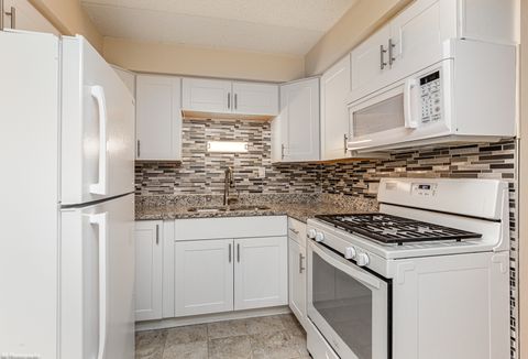 Tiny photo for 10408 Menard Avenue #3, Oak Lawn, IL 60453 (MLS # 12669134)