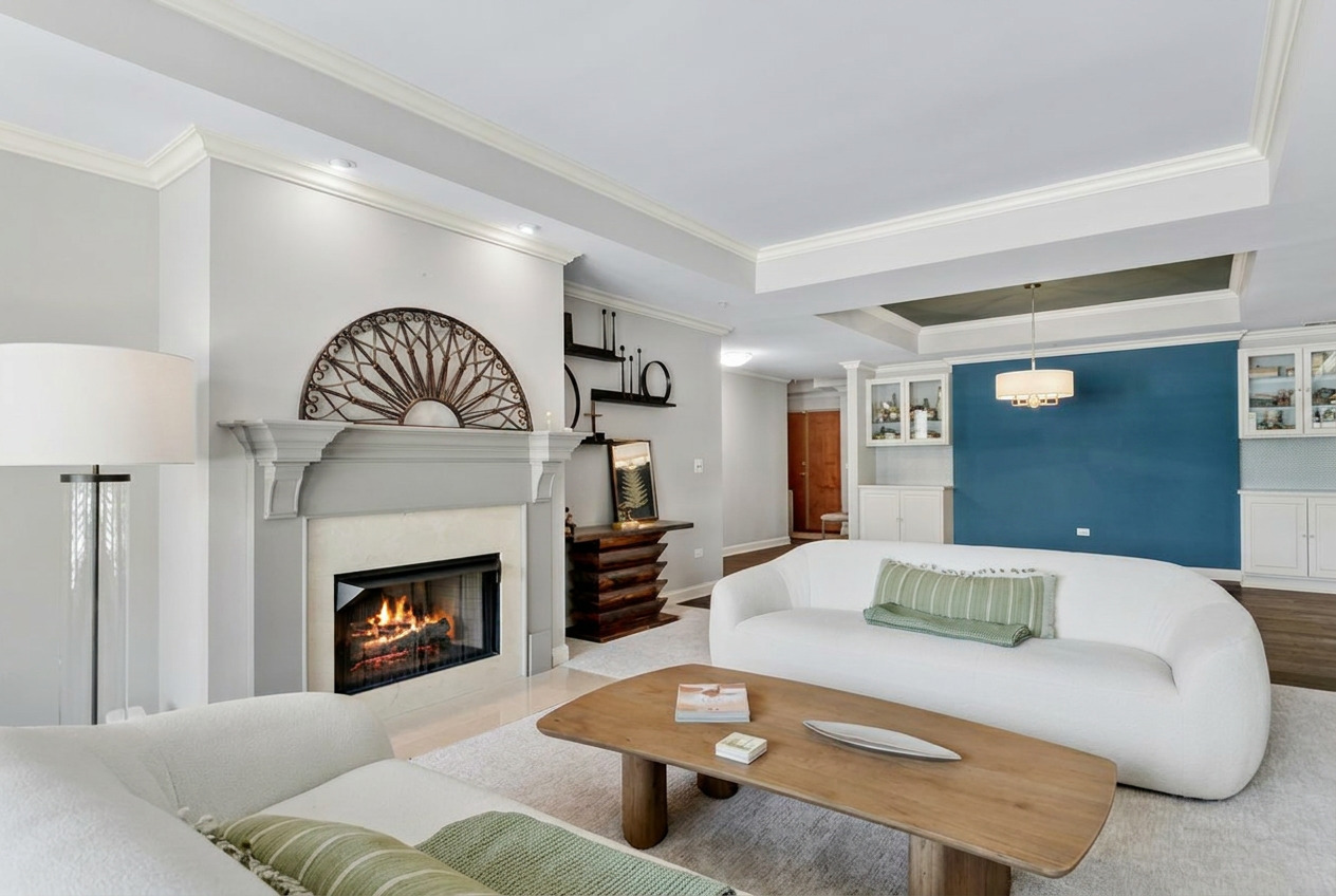 200 N River Lane 101