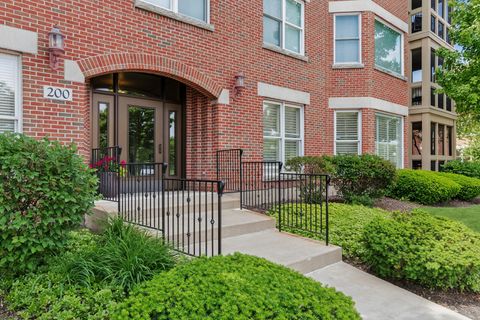 Photo of 200 N River Lane #101, Geneva, IL 60134 (MLS # 12652364)