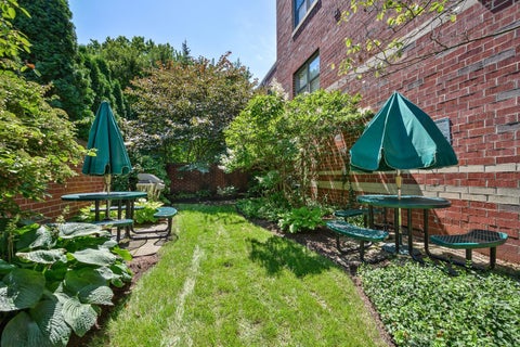 Tiny photo for 1107 Greenleaf Avenue #3G, Wilmette, IL 60091 (MLS # 12733538)