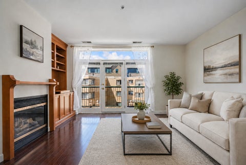 Tiny photo for 1107 Greenleaf Avenue #3G, Wilmette, IL 60091 (MLS # 12733538)