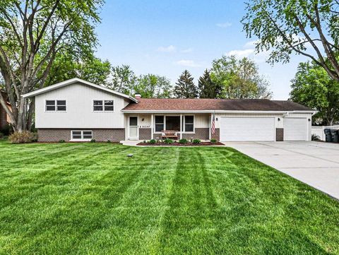 Tiny photo for 10S287 Alma Lane, Naperville, IL 60564 (MLS # 12635160)