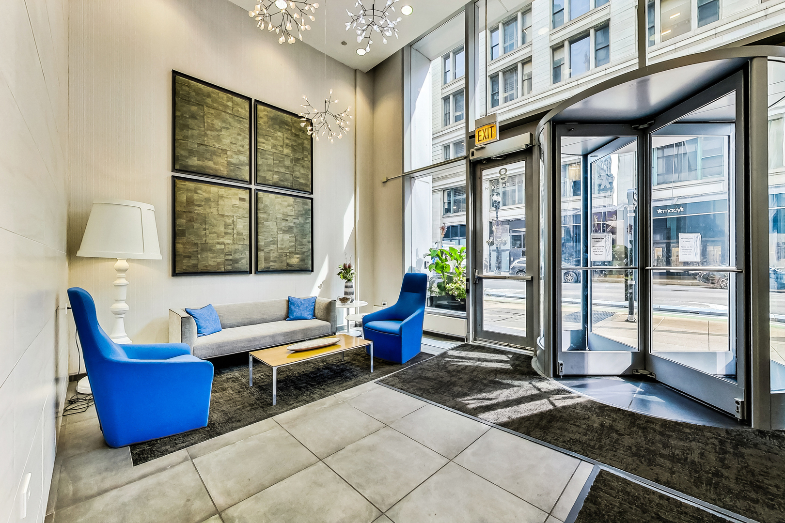 8 E Randolph Street 1602