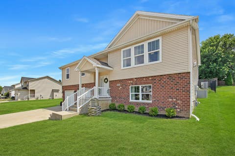 Tiny photo for 2510 Grey Fox Trail, Bloomington, IL 61705 (MLS # 12708812)