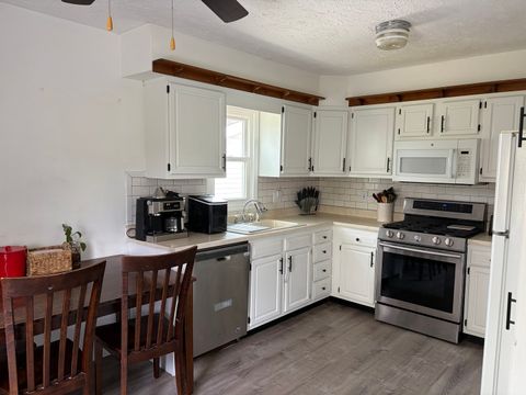 Tiny photo for 1408 Ridgeport Avenue, Bloomington, IL 61704 (MLS # 12593536)