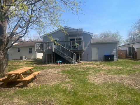 Tiny photo for 1408 Ridgeport Avenue, Bloomington, IL 61704 (MLS # 12593536)