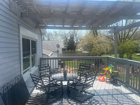 Tiny photo for 1408 Ridgeport Avenue, Bloomington, IL 61704 (MLS # 12593536)