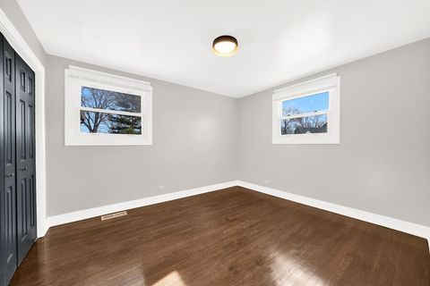 Tiny photo for 12843 Pleasant Court, Crestwood, IL 60418 (MLS # 12589850)