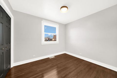 Tiny photo for 12843 Pleasant Court, Crestwood, IL 60418 (MLS # 12589850)