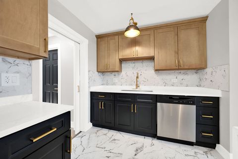 Tiny photo for 12843 Pleasant Court, Crestwood, IL 60418 (MLS # 12589850)