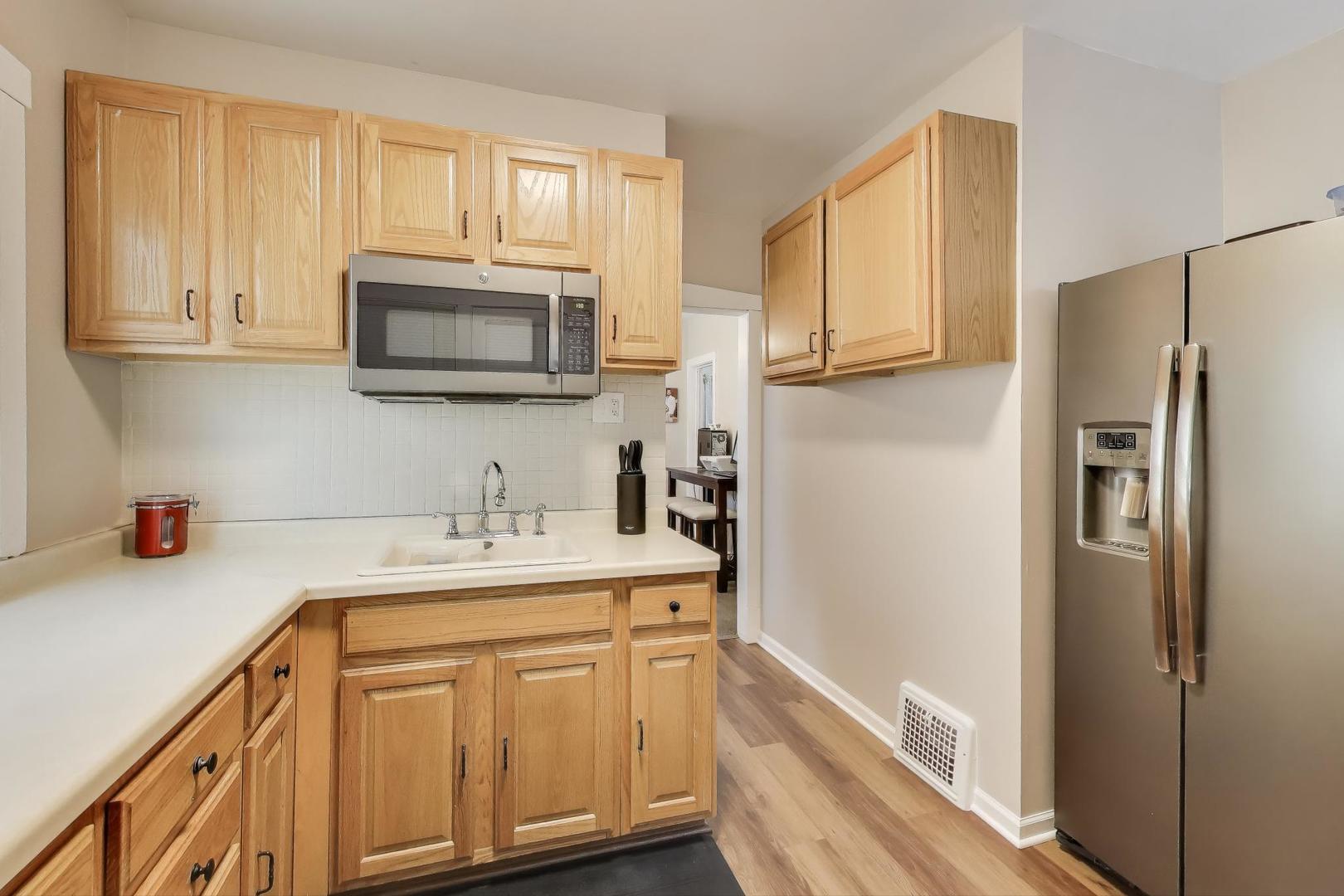 Chicago, Illinois 60630, United States, 3 Bedrooms Bedrooms, ,2 BathroomsBathrooms,Residential,Active,228791