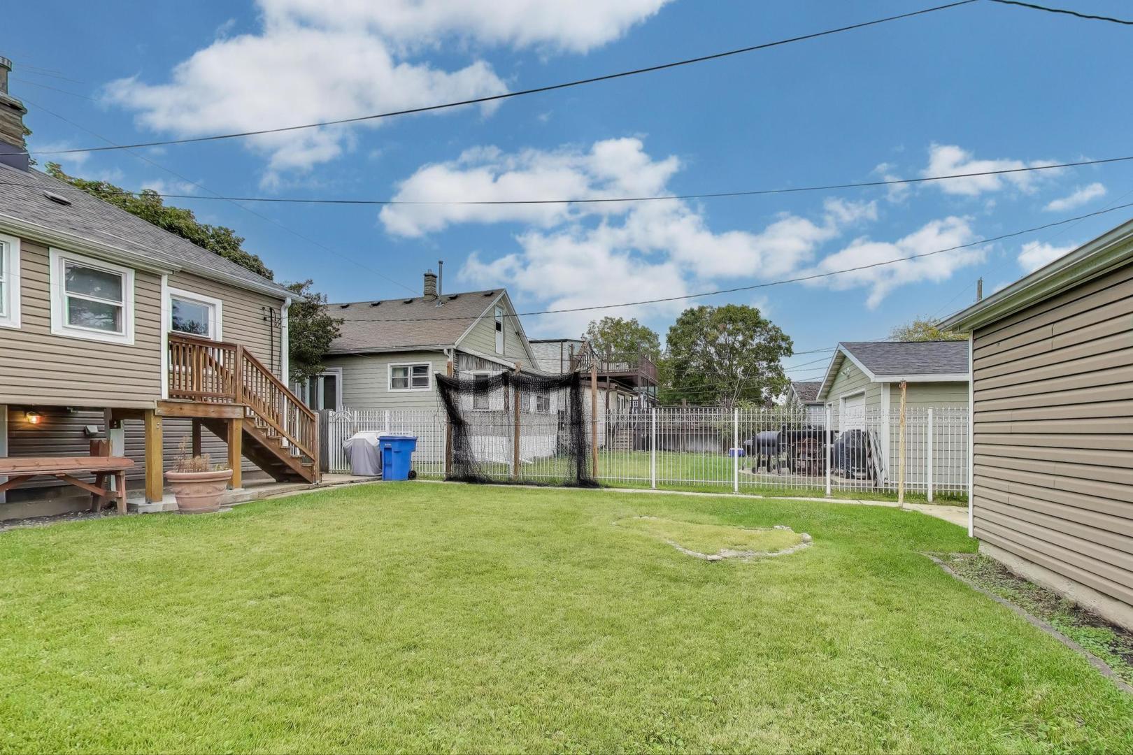 Chicago, Illinois 60630, United States, 3 Bedrooms Bedrooms, ,2 BathroomsBathrooms,Residential,Active,228791