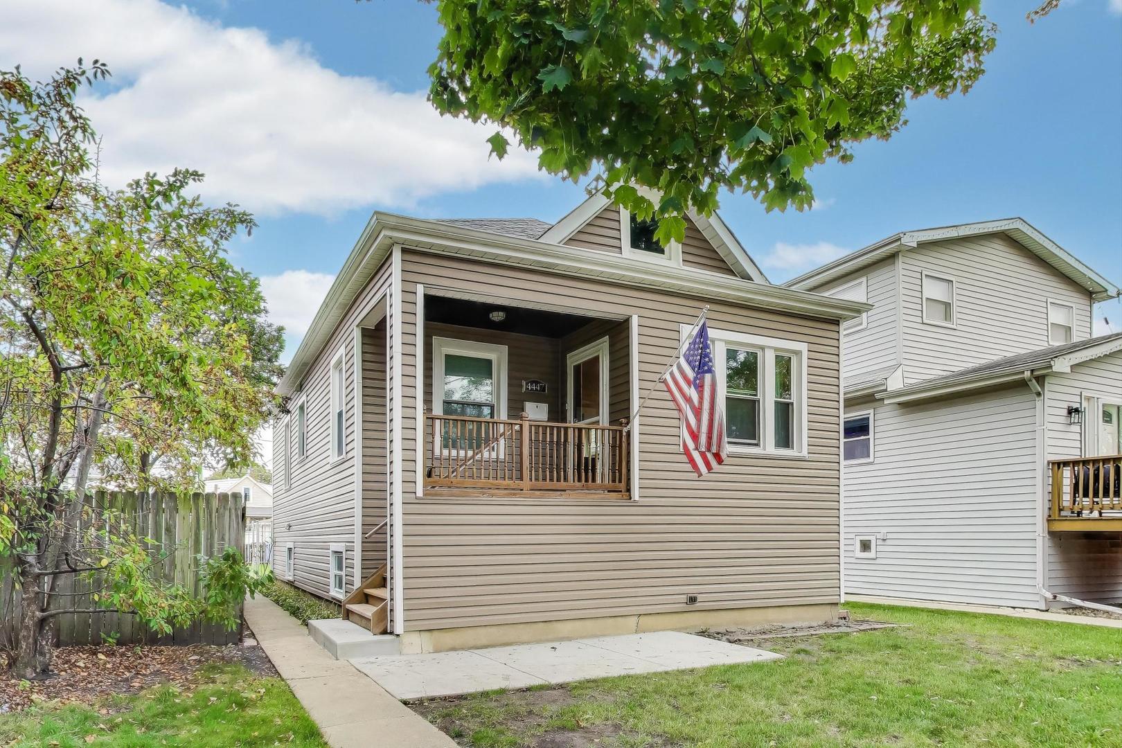 Chicago, Illinois 60630, United States, 3 Bedrooms Bedrooms, ,2 BathroomsBathrooms,Residential,Active,228791