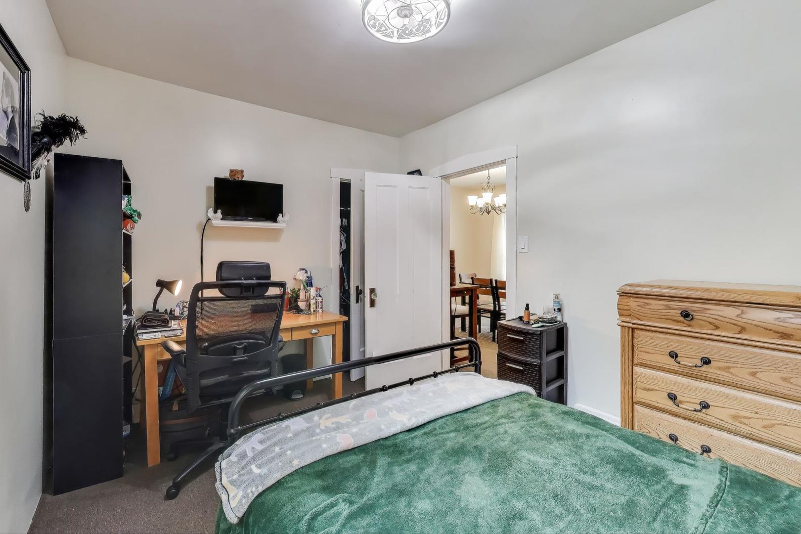 Chicago, Illinois 60630, United States, 3 Bedrooms Bedrooms, ,2 BathroomsBathrooms,Residential,Active,228791