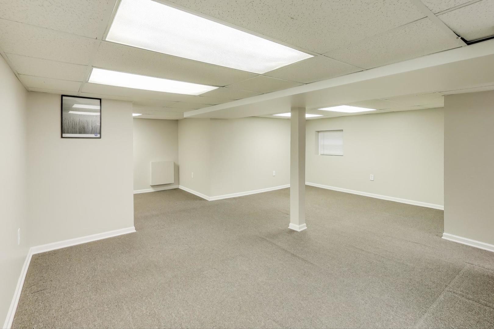 Chicago, Illinois 60630, United States, 3 Bedrooms Bedrooms, ,2 BathroomsBathrooms,Residential,Active,228791