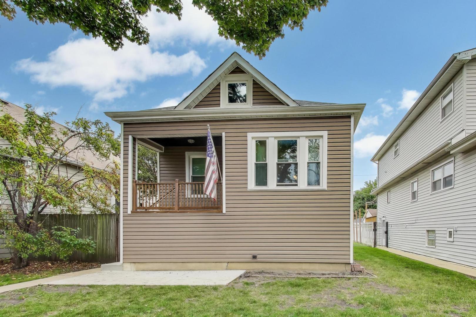 Chicago, Illinois 60630, United States, 3 Bedrooms Bedrooms, ,2 BathroomsBathrooms,Residential,Active,228791