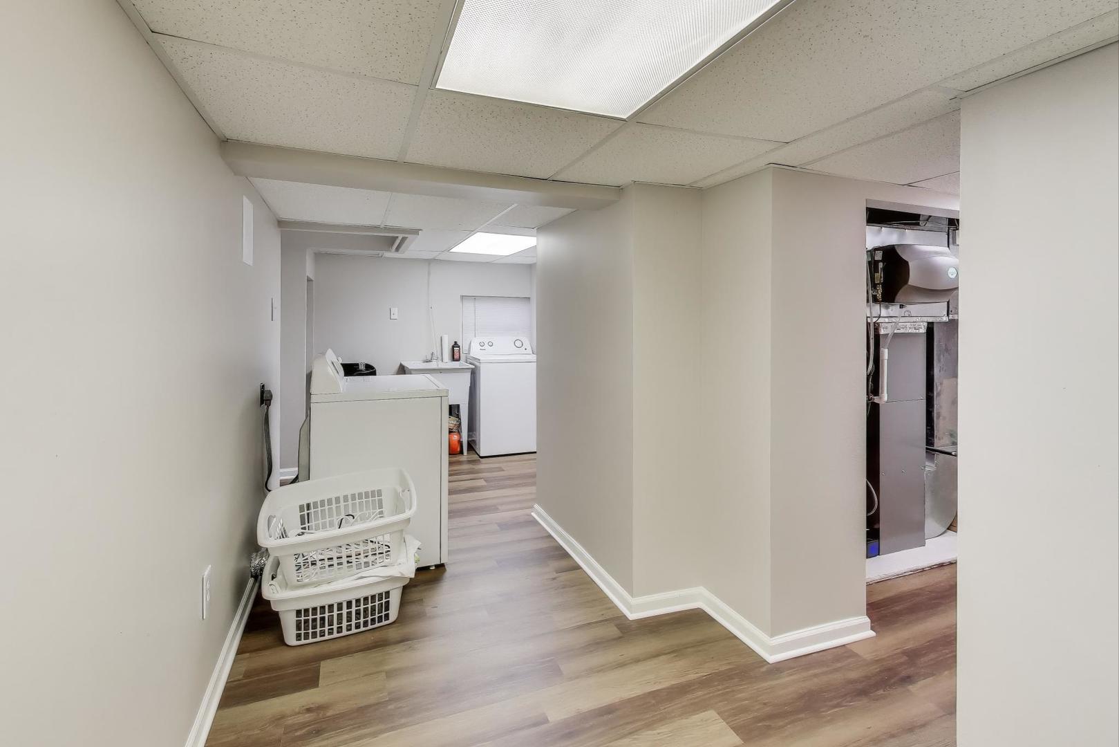 Chicago, Illinois 60630, United States, 3 Bedrooms Bedrooms, ,2 BathroomsBathrooms,Residential,Active,228791