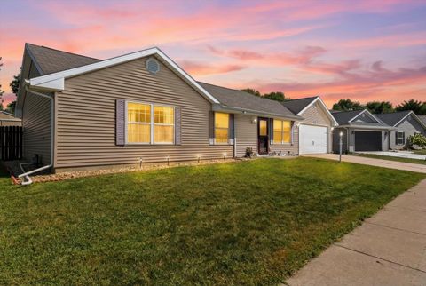 Photo of 2712 Milford Drive, Urbana, IL 61802 (MLS # 12538217)