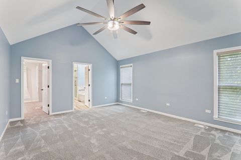 Tiny photo for 704 Greenbrier Court, North Aurora, IL 60542 (MLS # 12473597)