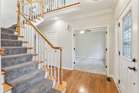 Tiny photo for 704 Greenbrier Court, North Aurora, IL 60542 (MLS # 12473597)