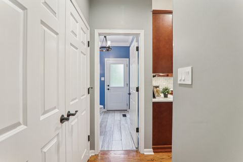 Tiny photo for 704 Greenbrier Court, North Aurora, IL 60542 (MLS # 12473597)