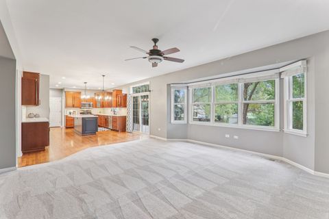 Tiny photo for 704 Greenbrier Court, North Aurora, IL 60542 (MLS # 12473597)