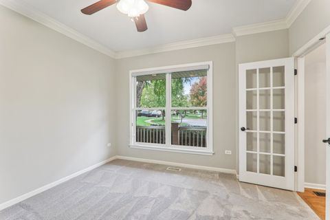 Tiny photo for 704 Greenbrier Court, North Aurora, IL 60542 (MLS # 12473597)