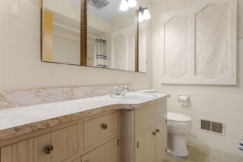 Tiny photo for 5024 Harnew Road S, Oak Lawn, IL 60453 (MLS # 12688682)
