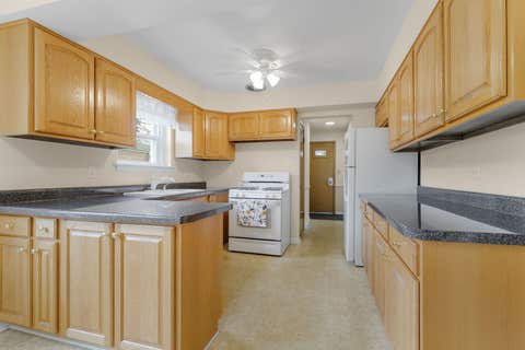 Tiny photo for 5024 Harnew Road S, Oak Lawn, IL 60453 (MLS # 12688682)