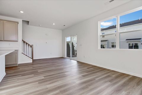 Tiny photo for 306 Kingsport Drive, South Elgin, IL 60177 (MLS # 12561486)